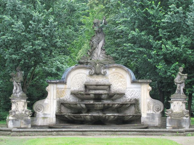 Neptunbrunnen im Schlosspark