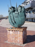 Skulptur "Zeitreise" - Schaukelschiff