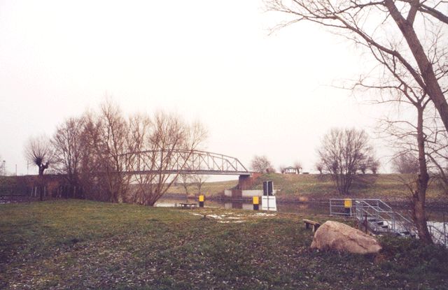 Brücke über den Hohensaaten-Friedrichsthaler Wasserstraße