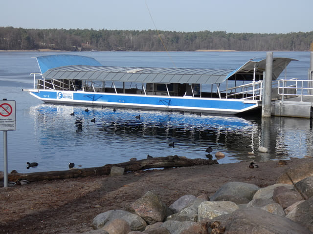 Straussee-Fähre