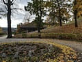 Schlosspark mit Teehäuschen