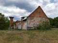 Ehemaliges Stallgebäude der Gutsanlage Gentzrode und Turm des Kornspeichers