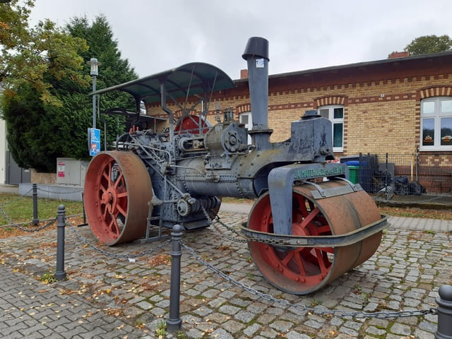Dampfwalze